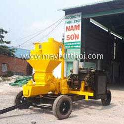Vertical pneumatic conveyor for corn wheat, soybean meal... in Cambodia 